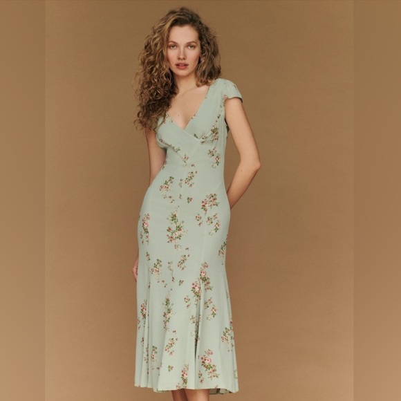 Reformation Dresses & Skirts - Reformation Baden midi dress in sage, size US 10